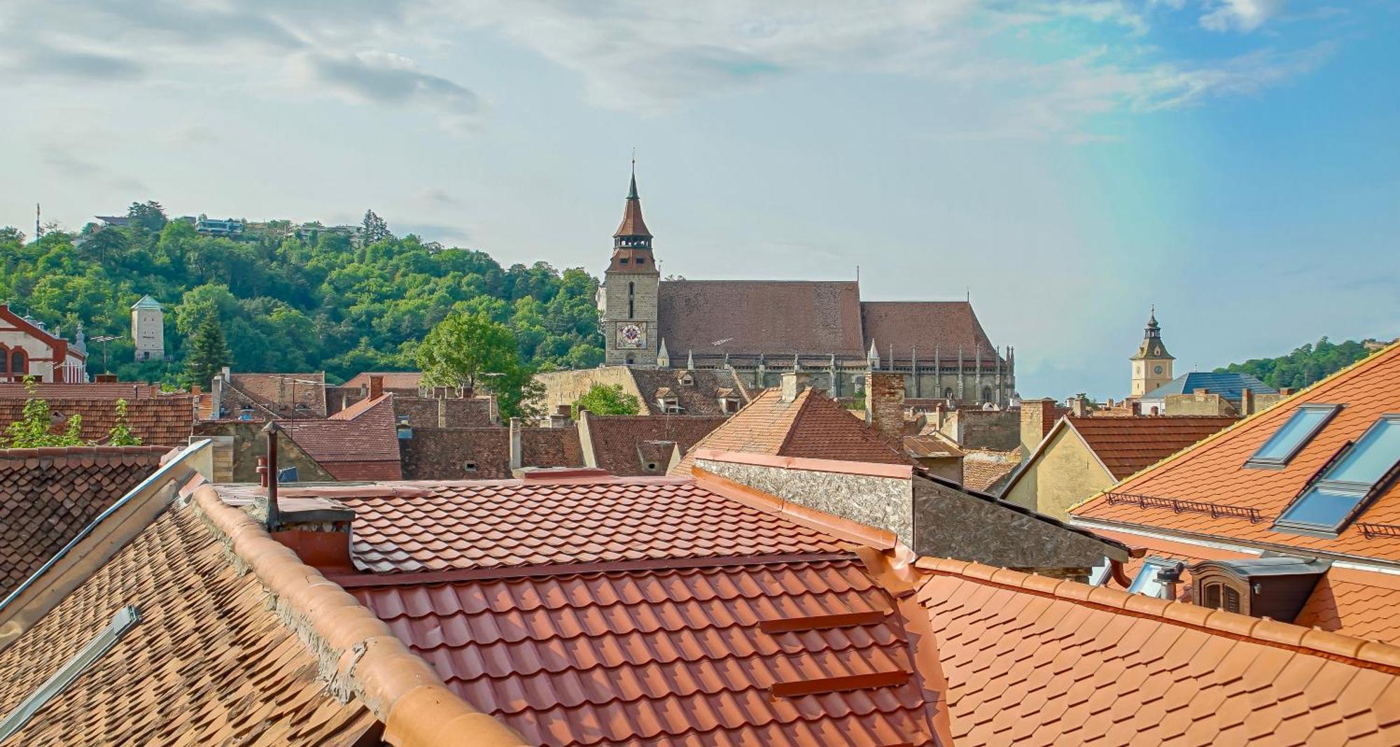 Rooftop Proprety With Large Terrace & Stunning Views - Брашов Екстериор снимка